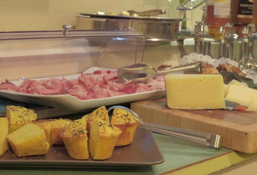 בית מלון כפרי Liberty