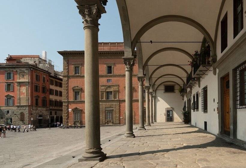 هتل Loggiato Dei Serviti