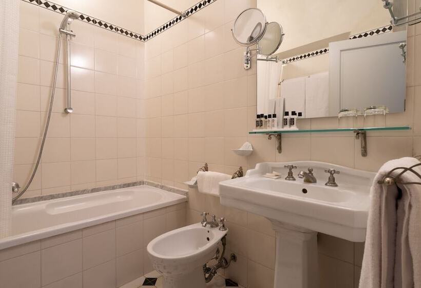 هتل Loggiato Dei Serviti