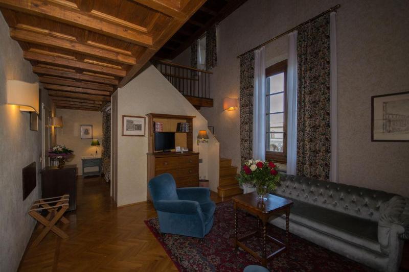 هتل Loggiato Dei Serviti