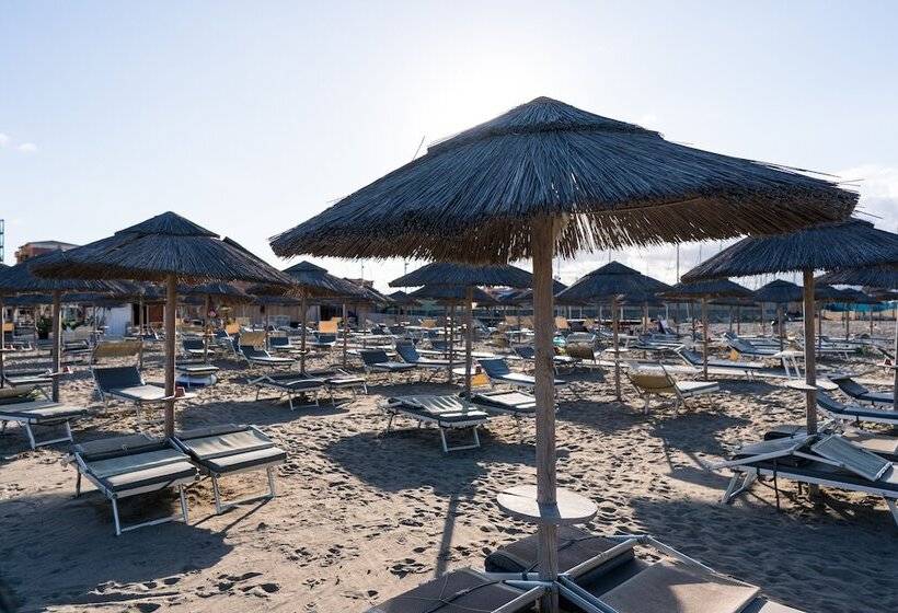 Lola Piccolo Hotel E Appartamenti