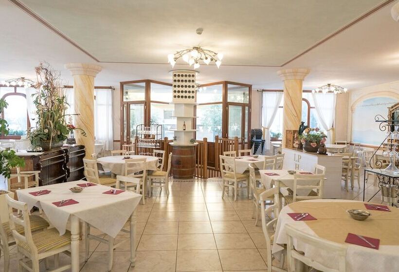 Lola Piccolo Hotel E Appartamenti