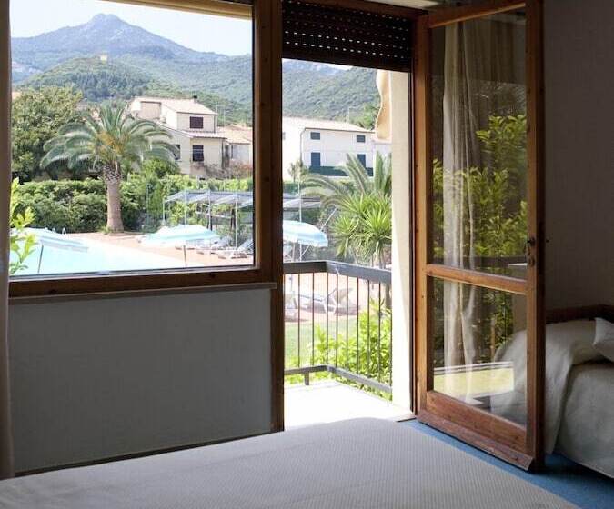 Отель Marinella