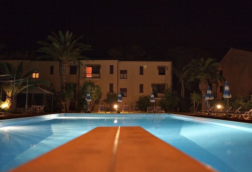 Отель Marinella