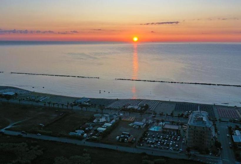 בית מלון כפרי Maxim's