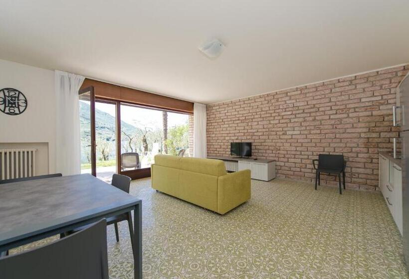 ホテル Maximilian