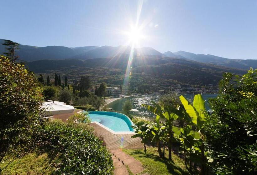 ホテル Maximilian