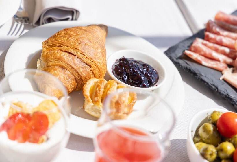 ホテル Meandro   Lake View