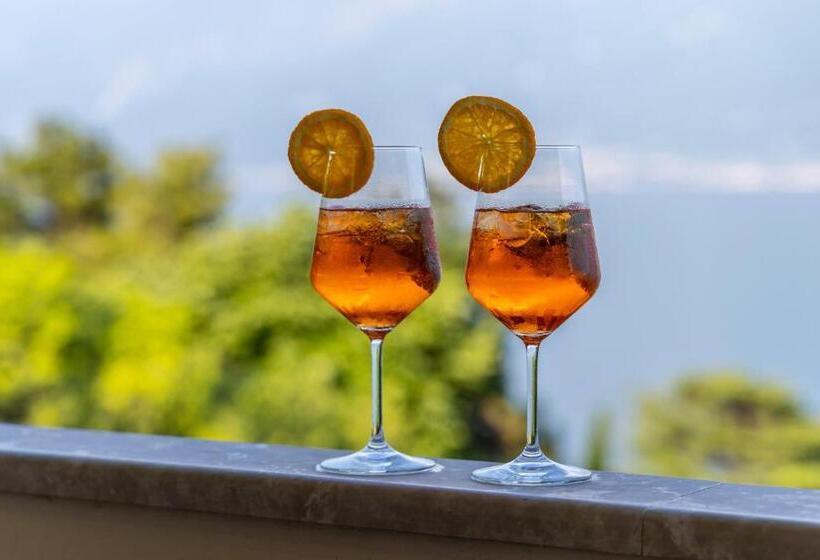 בית מלון כפרי Meandro   Lake View