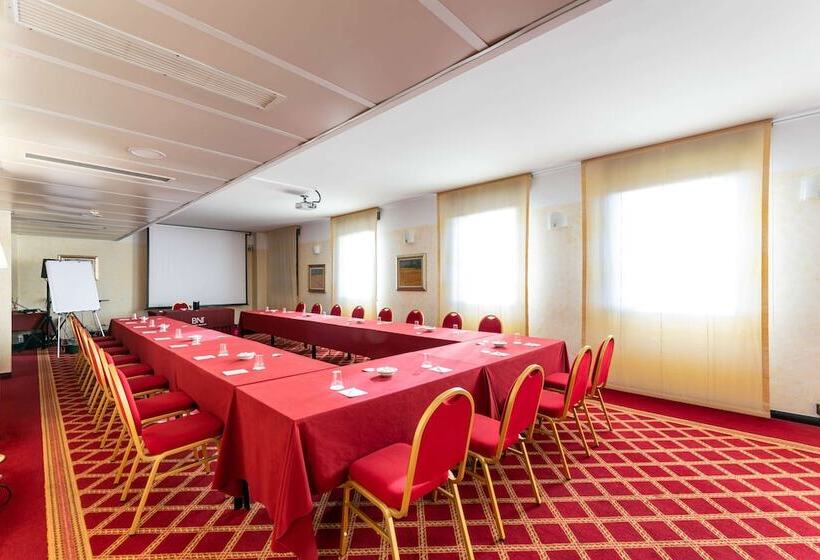 Mirage Sure Hotel Collection By Best Western