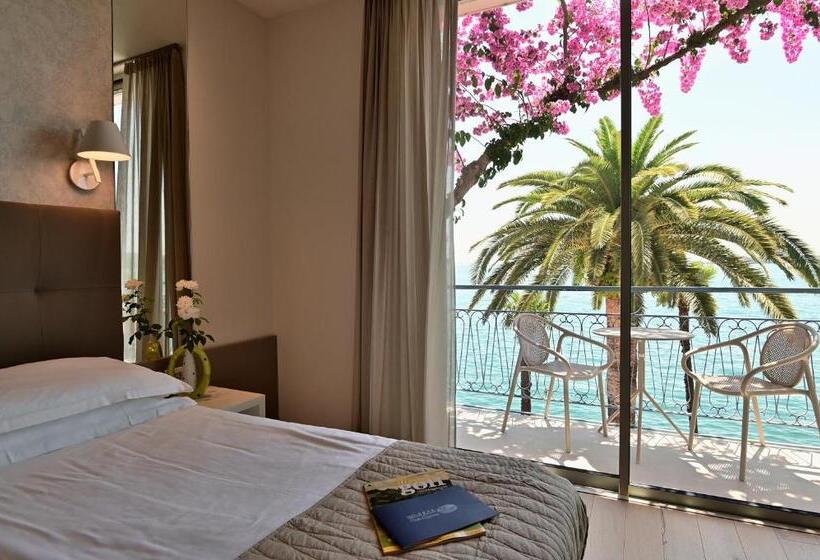 酒店 Monte Baldo E Villa Acquarone