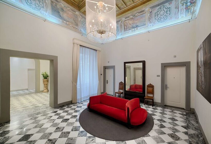 ホテル NH Collection Firenze Porta Rossa