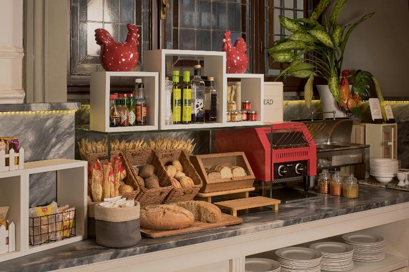 ホテル NH Collection Firenze Porta Rossa