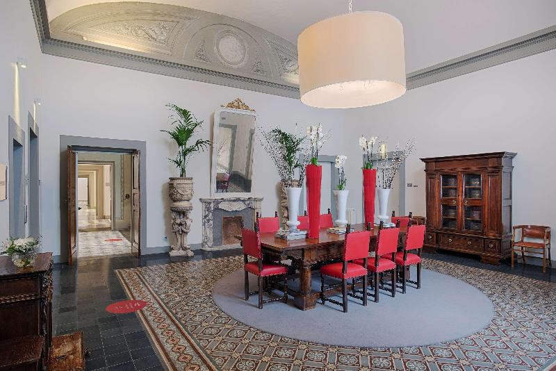 ホテル NH Collection Firenze Porta Rossa