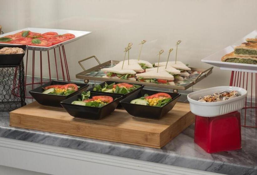 ホテル NH Collection Firenze Porta Rossa