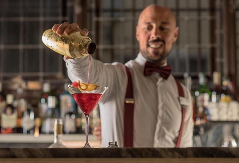 ホテル NH Collection Firenze Porta Rossa