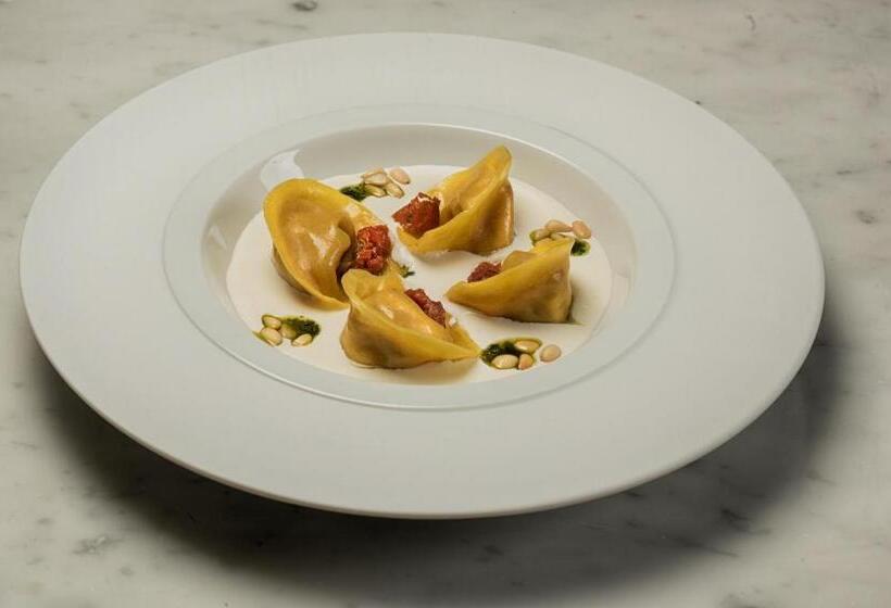 ホテル NH Collection Firenze Porta Rossa