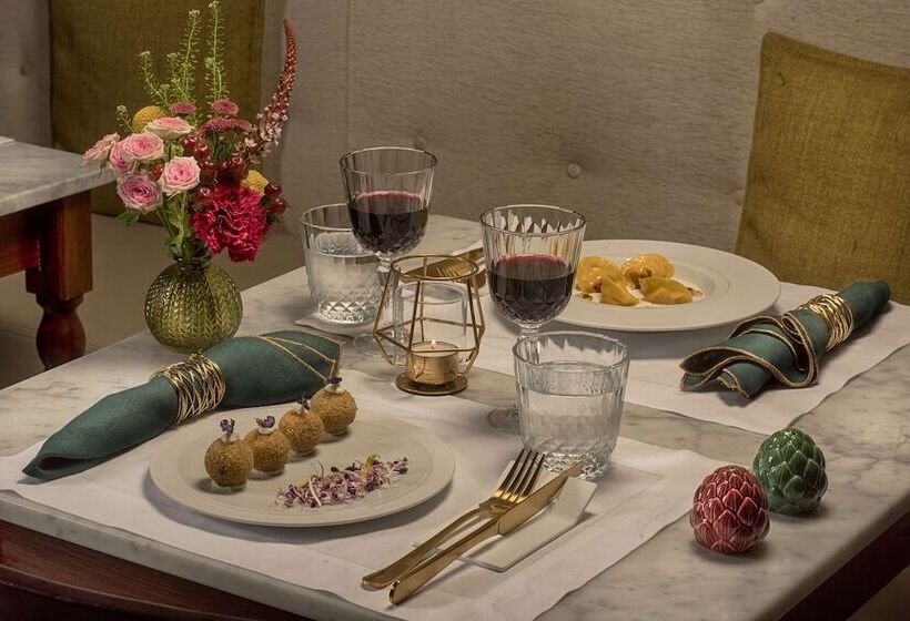 ホテル NH Collection Firenze Porta Rossa