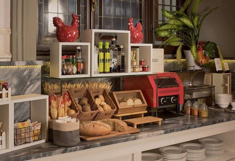 ホテル NH Collection Firenze Porta Rossa