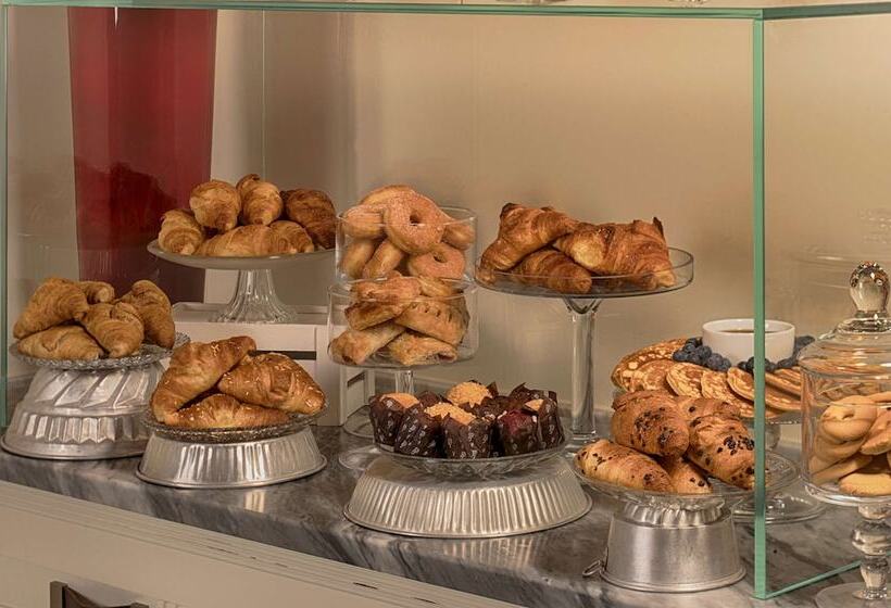 ホテル NH Collection Firenze Porta Rossa