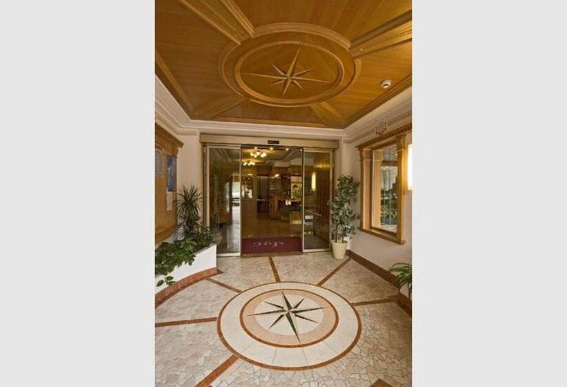 فندق Panorama Wellness & Resort