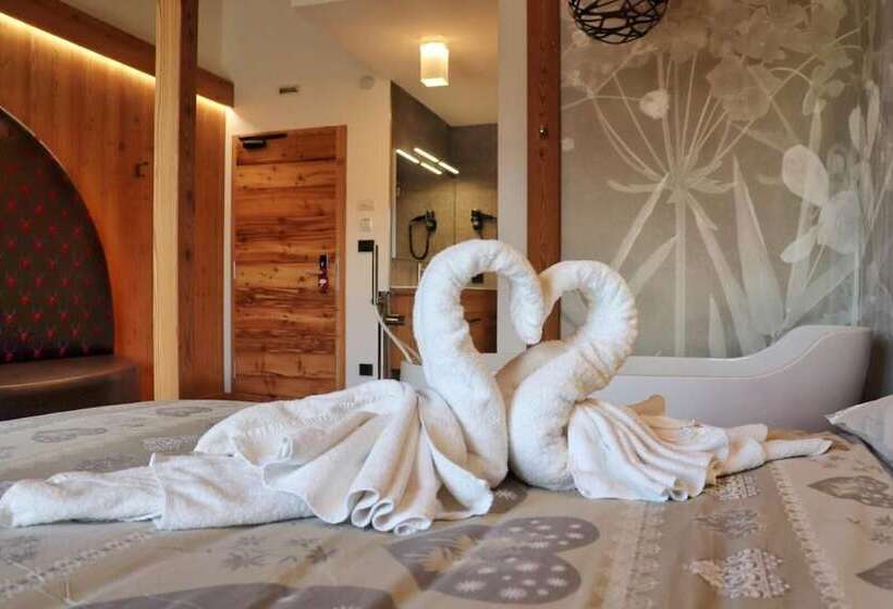 فندق Panorama Wellness & Resort