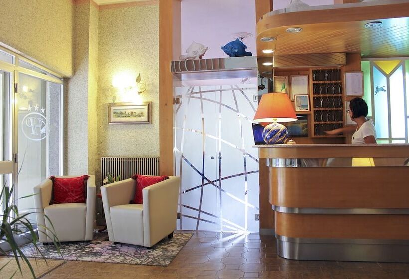 هتل Parco Dei Pini