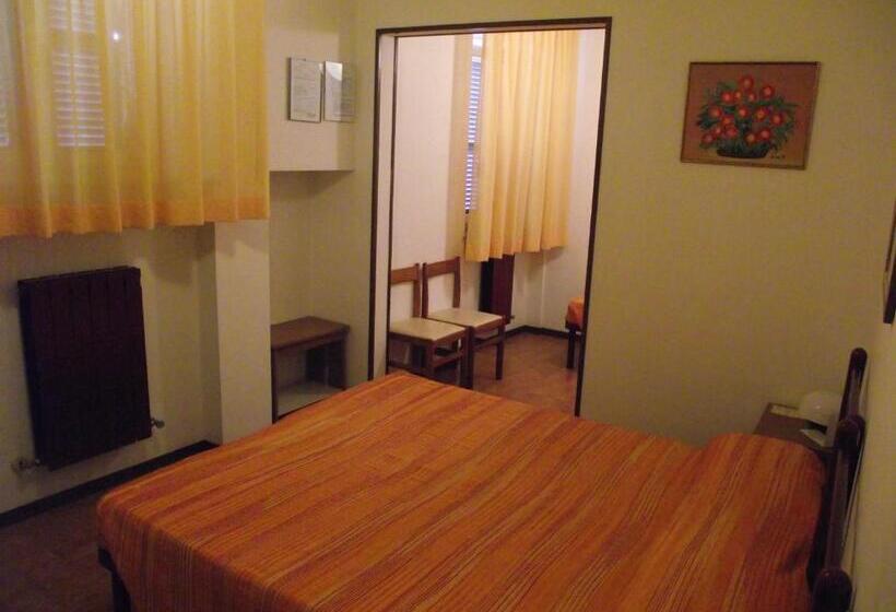 酒店 Pensione Delfino Azzurro