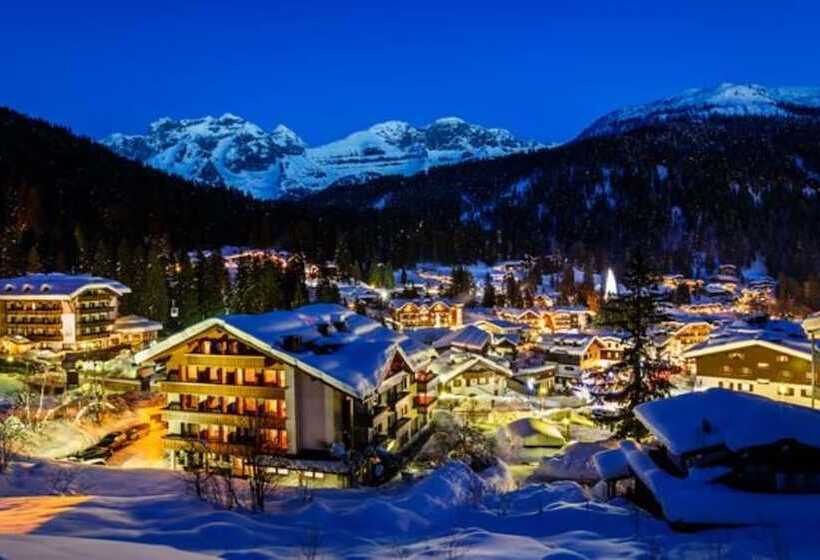 酒店 Pinzolodolomiti