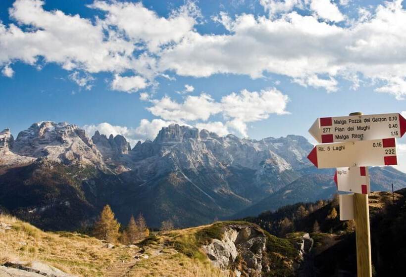 酒店 Pinzolodolomiti