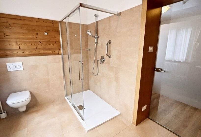 酒店 Pinzolodolomiti