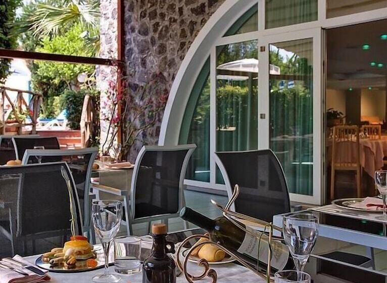 בית מלון כפרי Regina Palace Terme