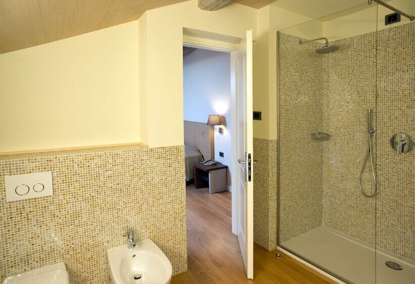 فندق Relais & Spa Castello Di Casiglio