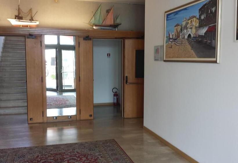 ホテル Residence Capinera