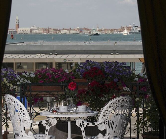 فندق Riviera Venezia Lido