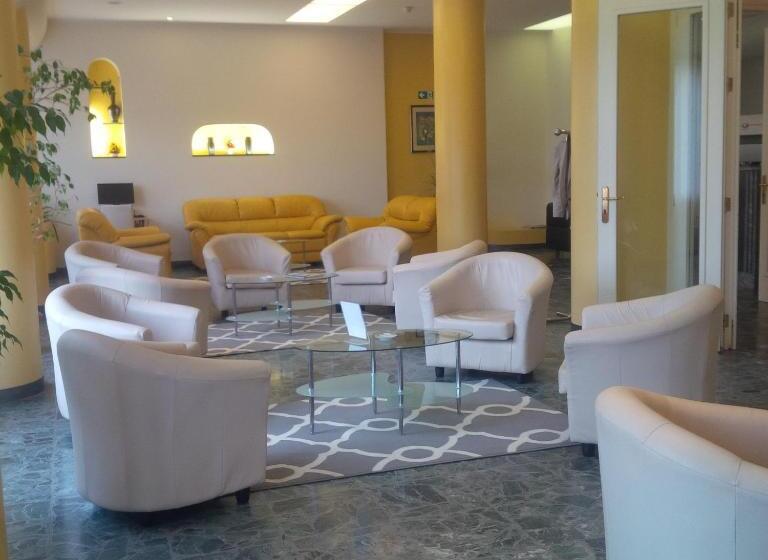 בית מלון כפרי Robinia