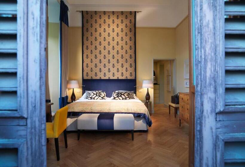 Rocco Forte Hotel Savoy