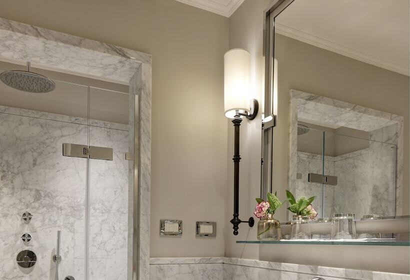 Rocco Forte Hotel Savoy