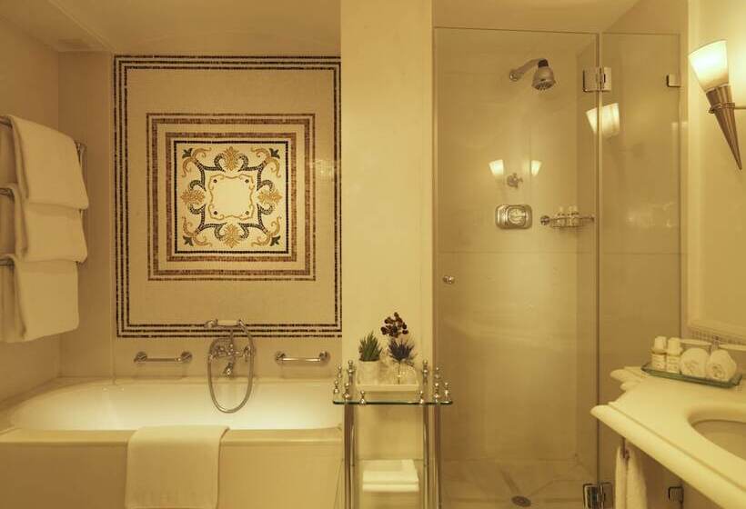 Rocco Forte Hotel Savoy