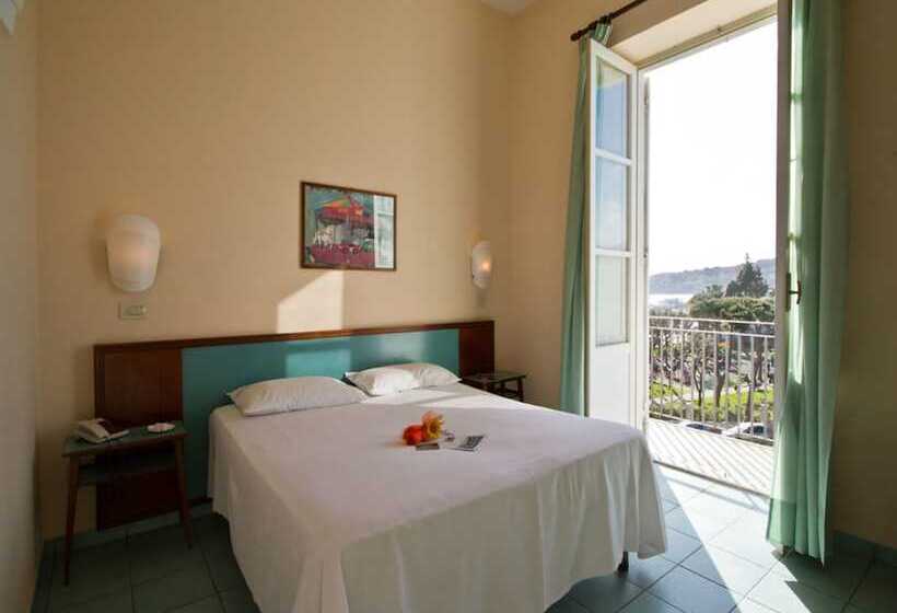 בית מלון כפרי Serapo