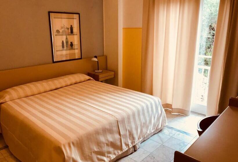 هتل Shelley E Delle Palme, Bw Signature Collection