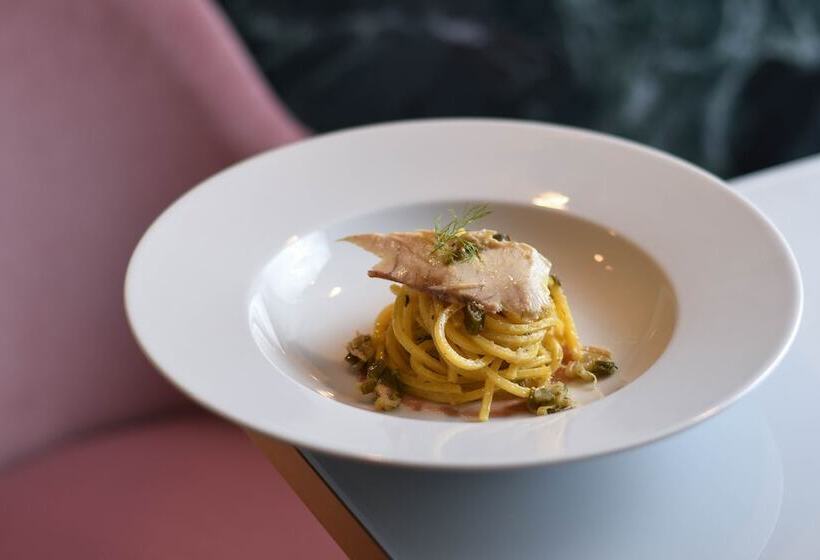 هتل Sina De La Ville