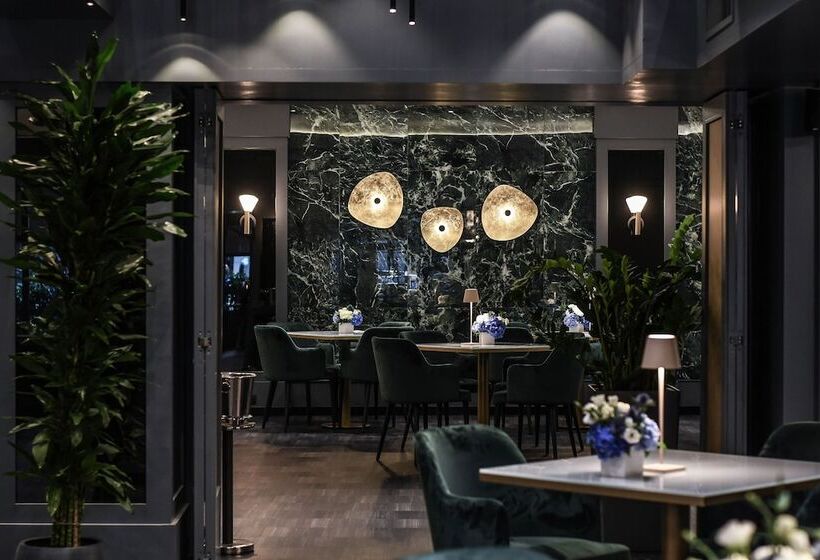 هتل Sina De La Ville