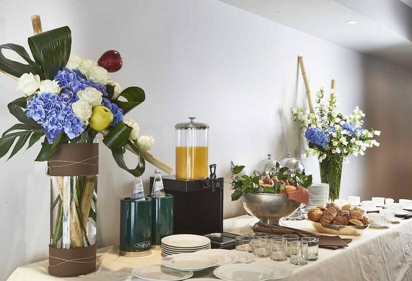 هتل Sina De La Ville