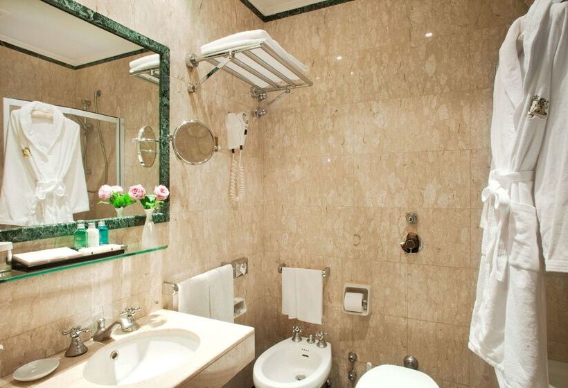 هتل Sina De La Ville