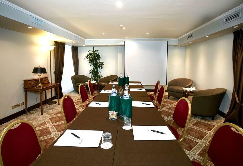 هتل Sina De La Ville