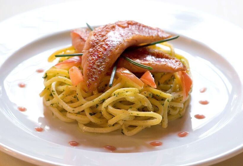 هتل Sina De La Ville