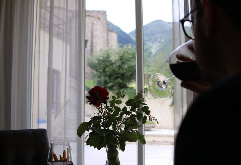 בית מלון כפרי Terme Di Frasassi