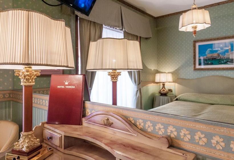 酒店 Venezia