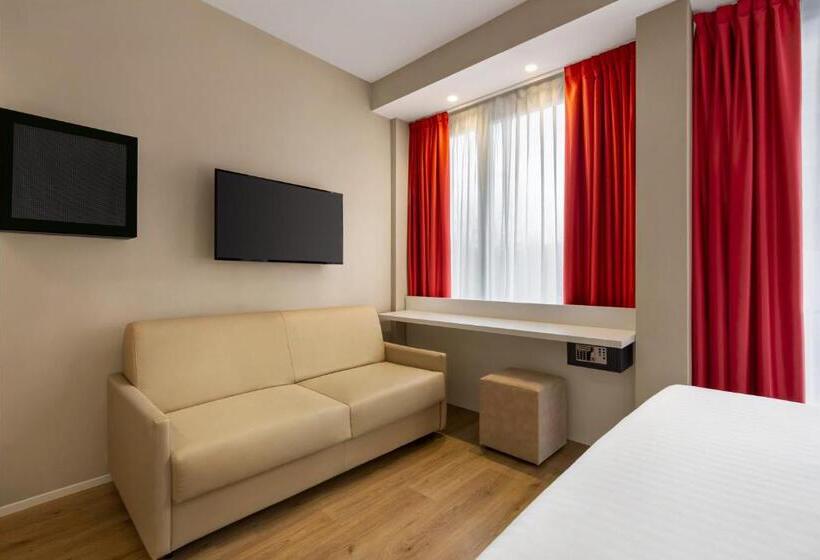 هتل Wyndham Garden Florence